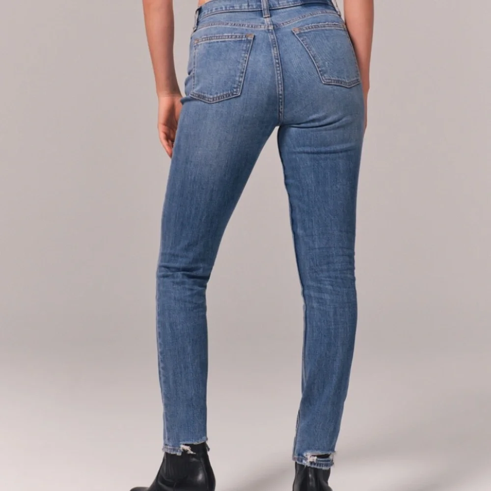 High Rise Skinny Jeans - Picture 2 of 5